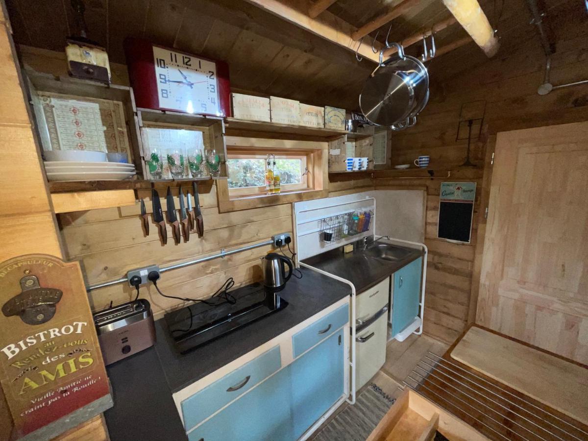 Retro Private Lodge With Hot Tub Nr Dartmoor Newton Abbot Exterior photo